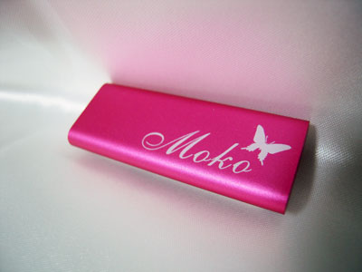 iPod shuffleにレーザー加工